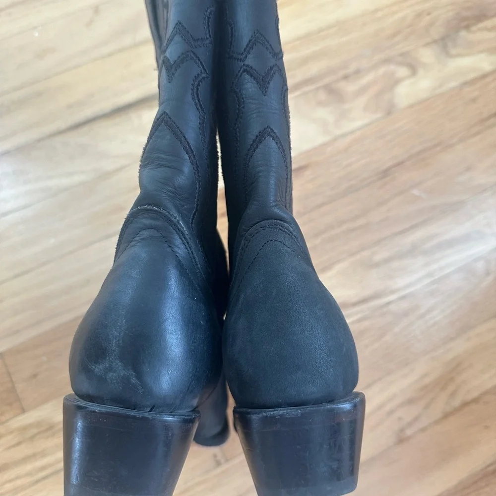 Corral Black Embroidered Heeled Boots - Picture 3 of 14